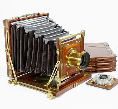 Adams Club 亚当斯俱乐部